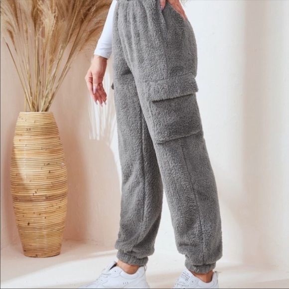 💃🏻GREY Teddy joggers with pockets - Picture 3 of 12